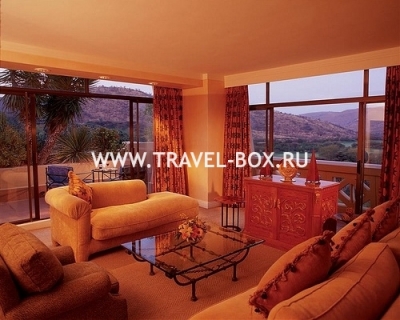 the sun city hotel, presidential suite lounge.jpg